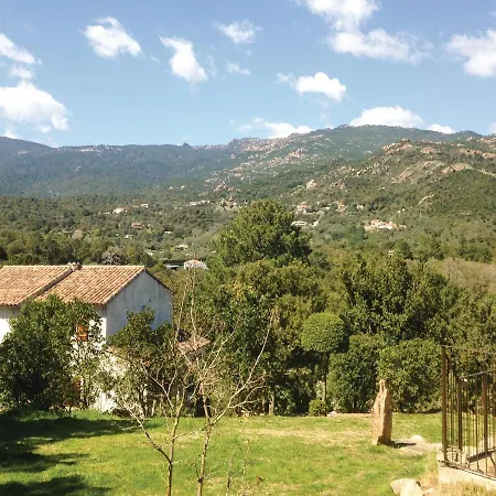 Two-bedroom Holiday In Vecchio Porto-Vecchio (Corsica)