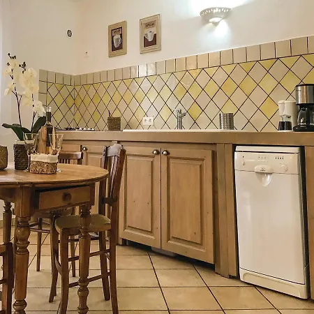 Two-bedroom Holiday In Vecchio