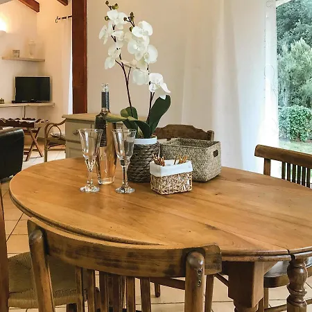 Two-bedroom Holiday In Vecchio Porto-Vecchio (Corsica)