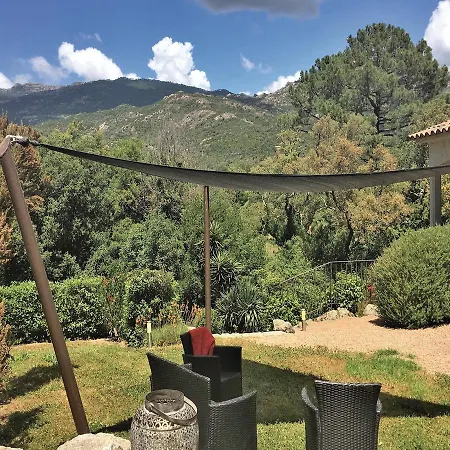 Two-bedroom Holiday In Vecchio * Porto-Vecchio (Corsica)